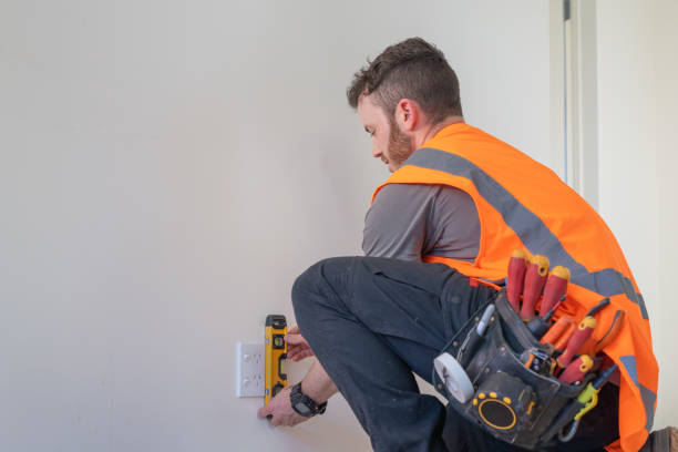  Plainfield Village, CT Electrician Pros